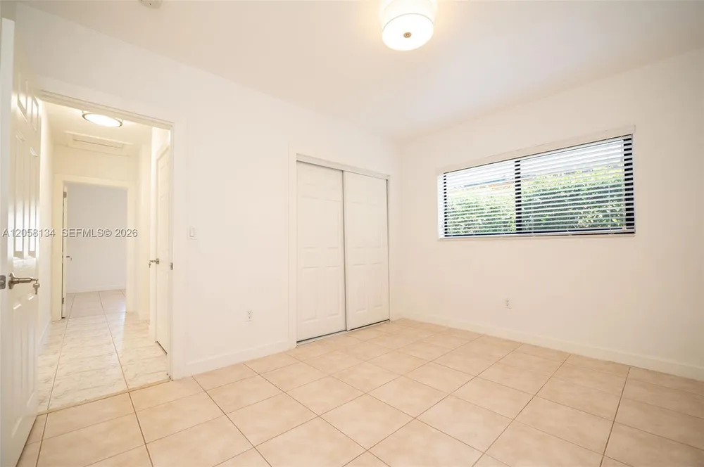 2340 SW 16th St, Miami, FL 33145