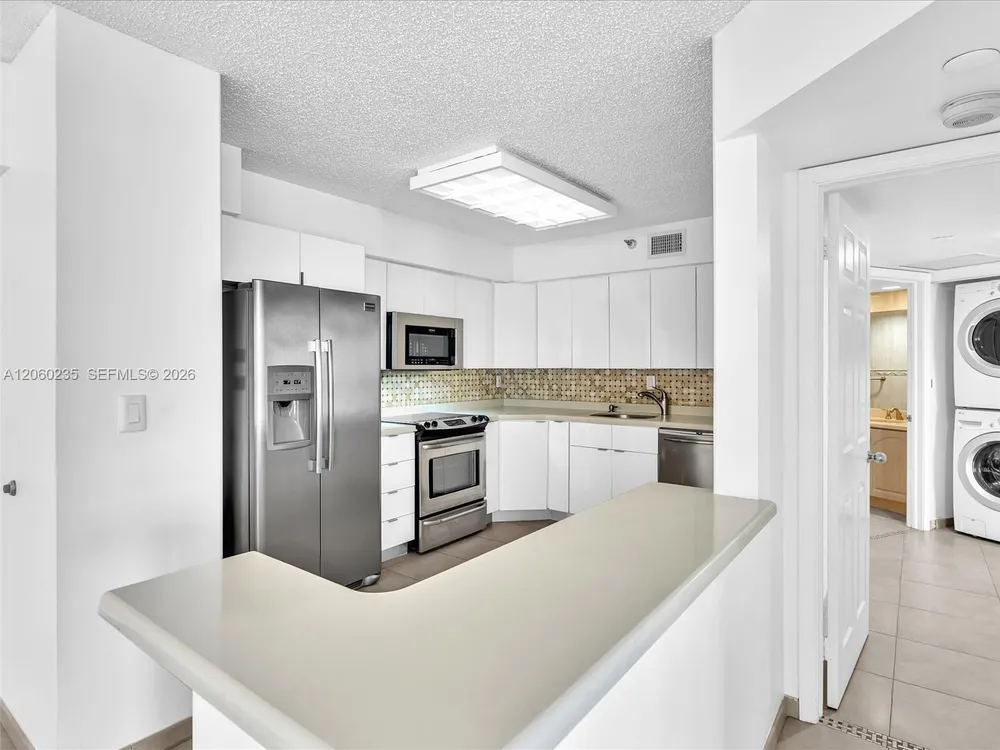 3530 Mystic Pointe Dr, Aventura, FL 33180