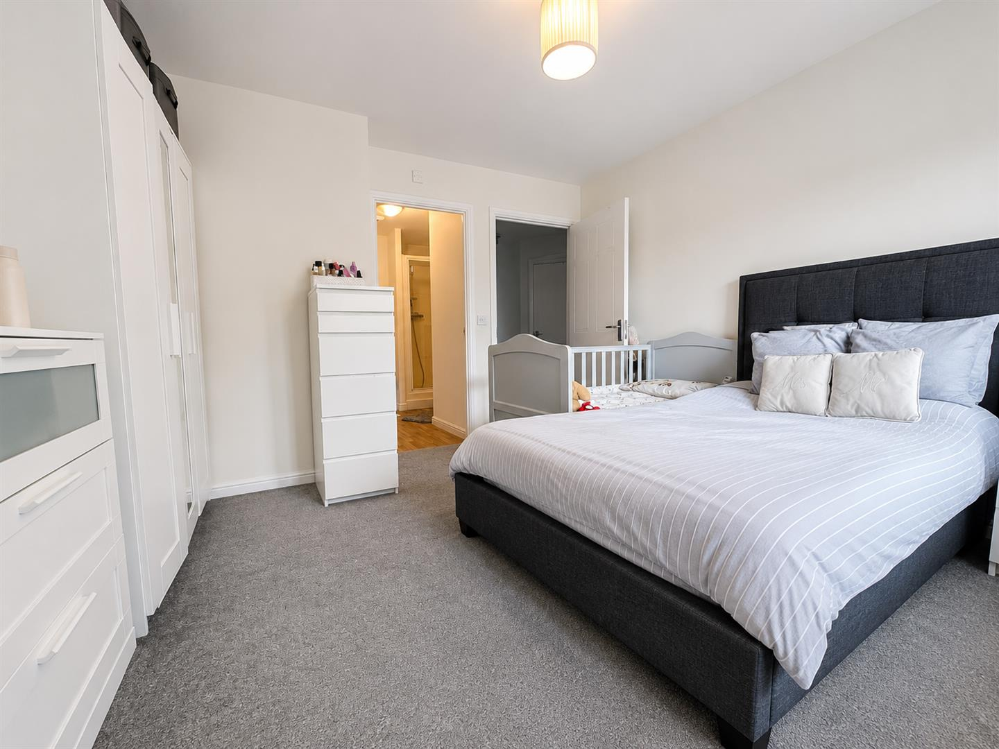Holyhead Mews, Cippenham Image 4
