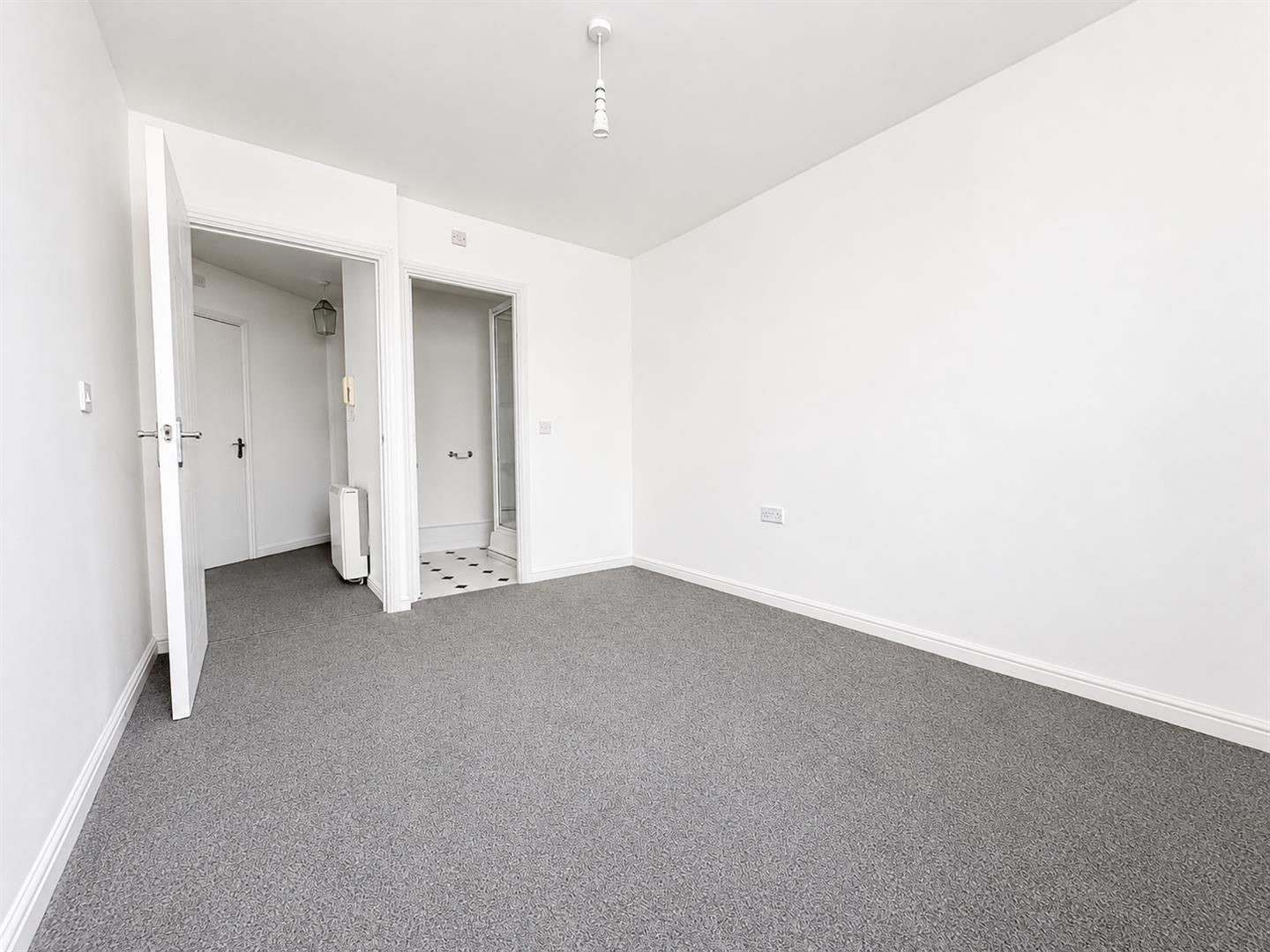 Holyhead Mews, Cippenham Image 3