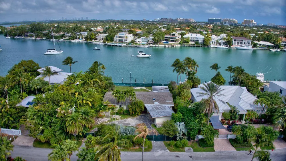 631 N Mashta Dr, Key Biscayne, FL 33149