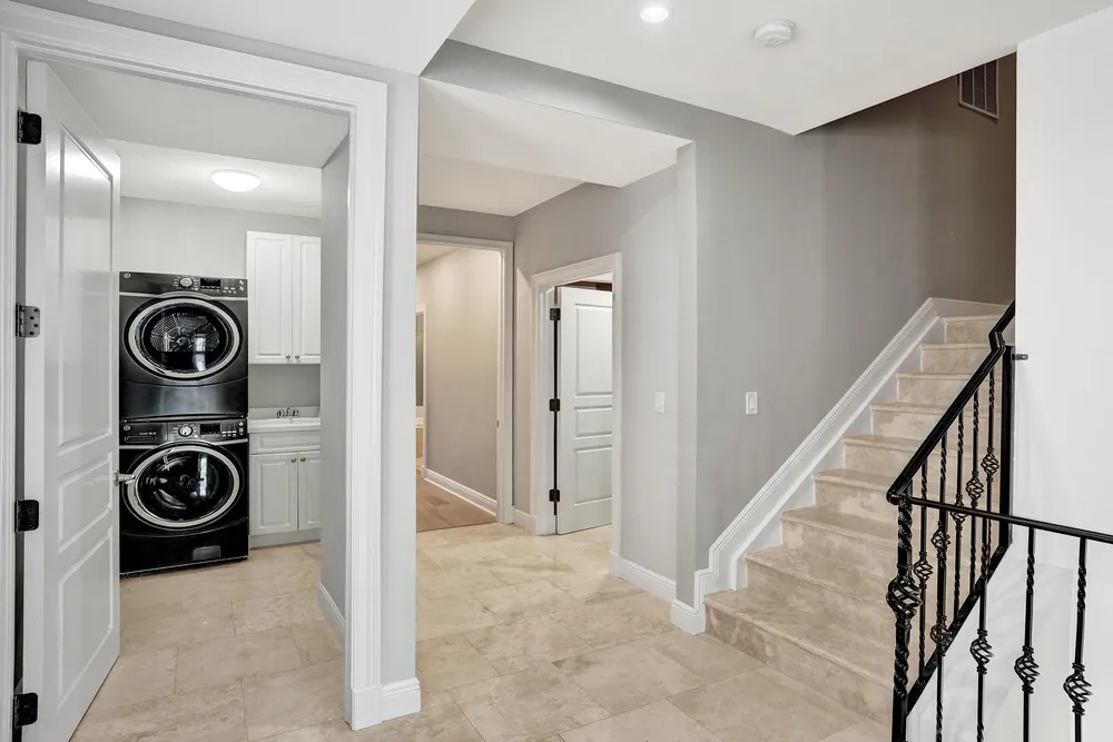 210 Hendricks Isle, Fort Lauderdale, FL 33301