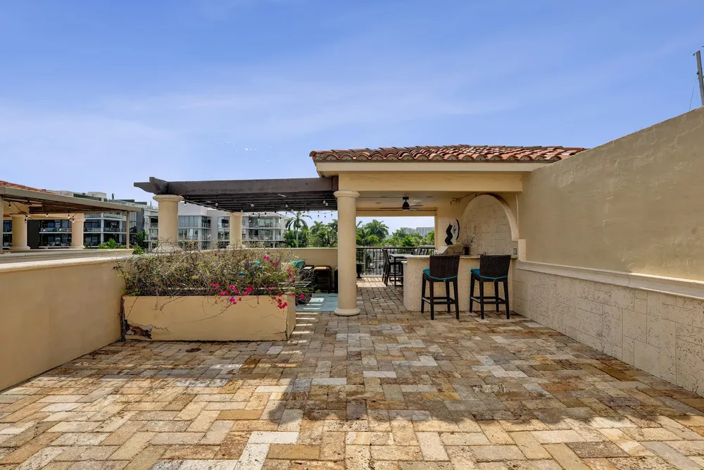 210 Hendricks Isle, Fort Lauderdale, FL 33301