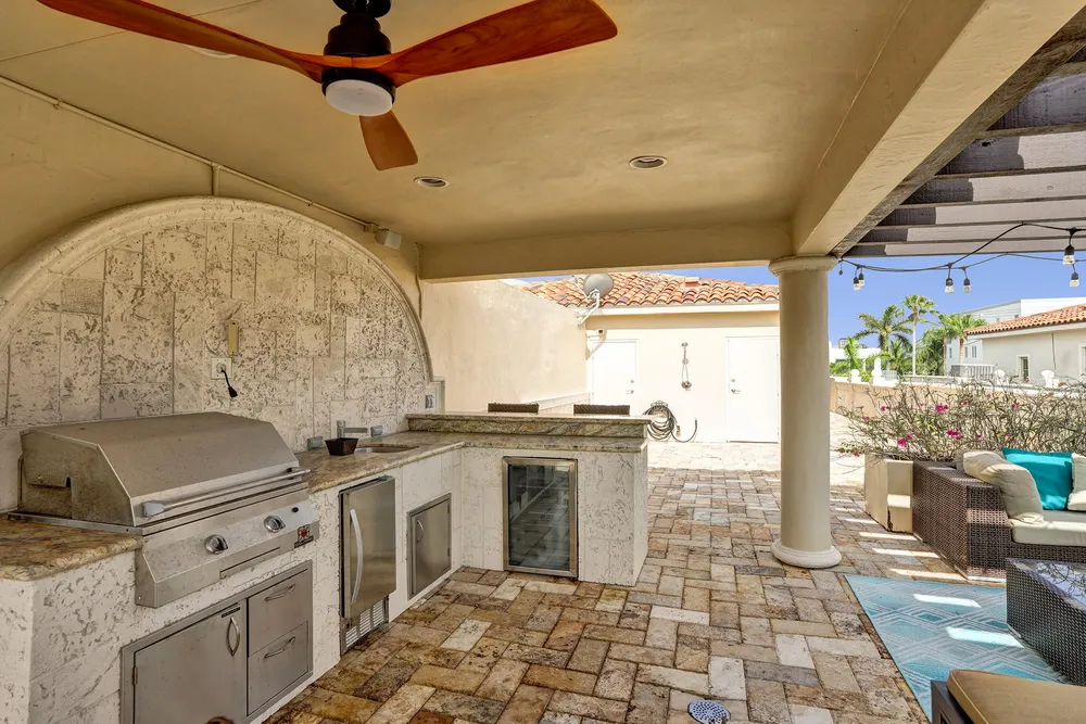 210 Hendricks Isle, Fort Lauderdale, FL 33301
