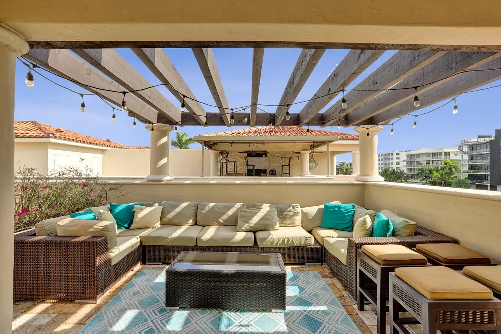 210 Hendricks Isle, Fort Lauderdale, FL 33301