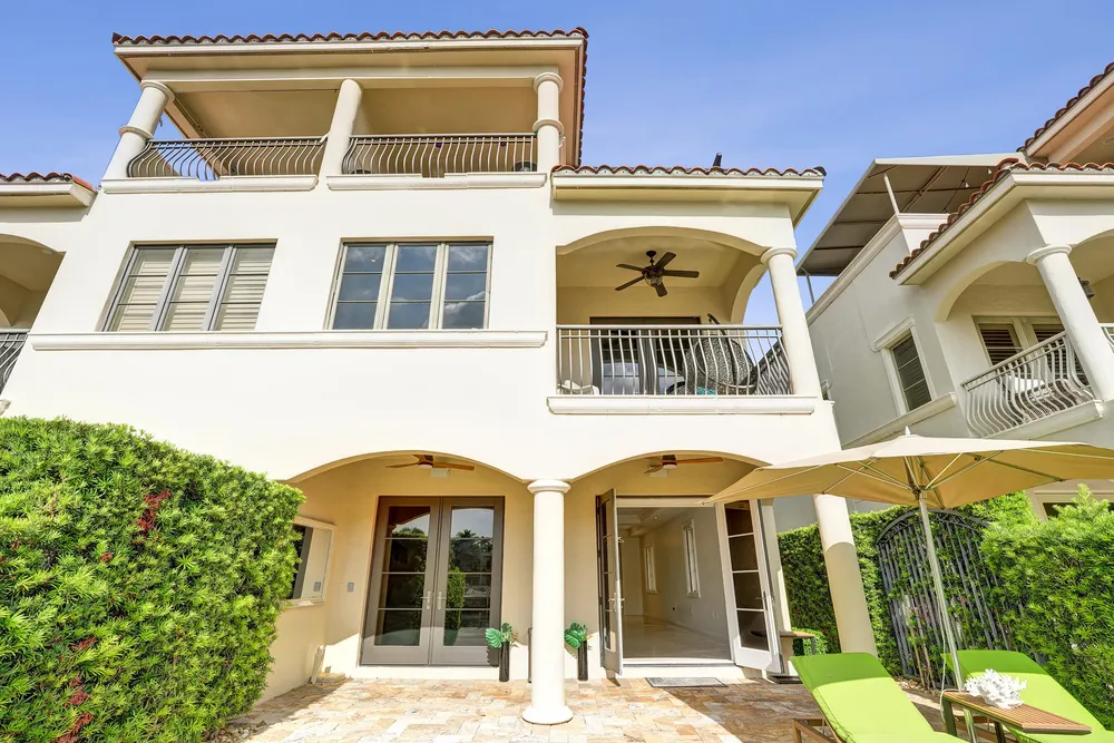 210 Hendricks Isle, Fort Lauderdale, FL 33301
