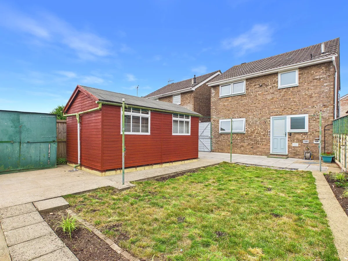 Harding Close, Boverton, CF61