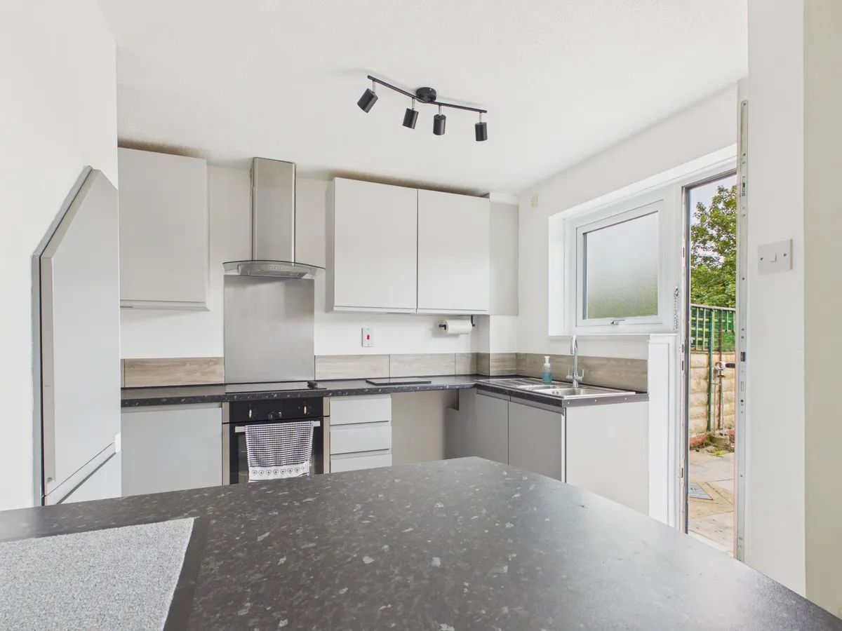 Harding Close, Boverton, CF61