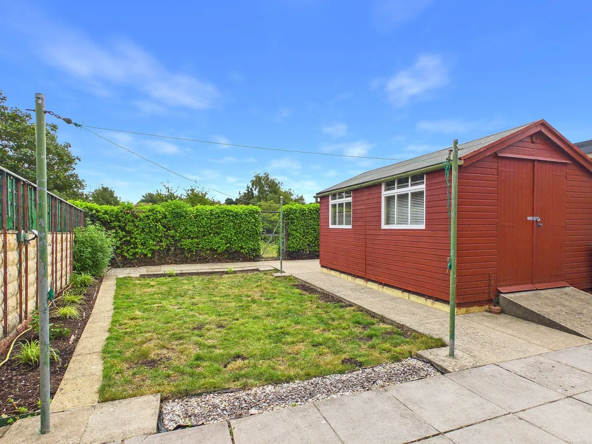 Harding Close, Boverton, CF61