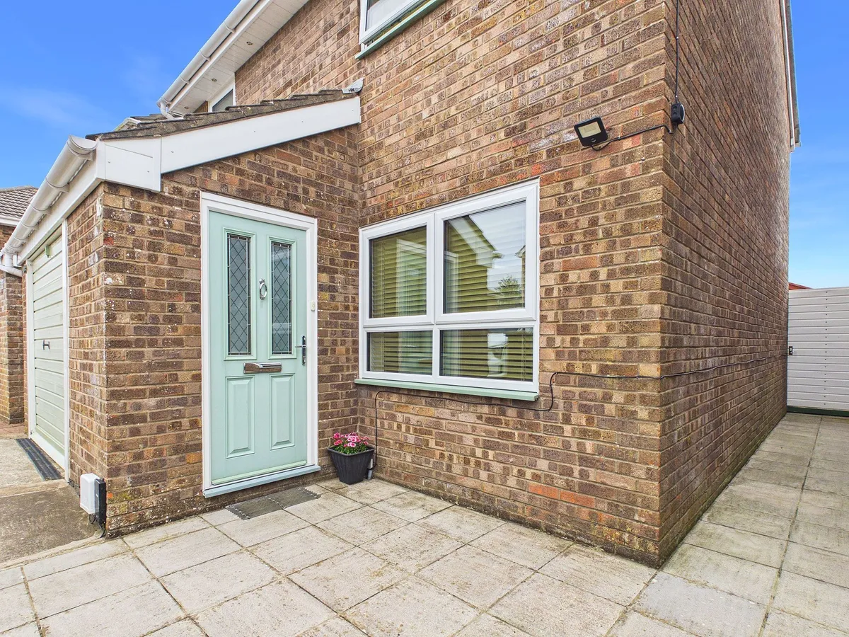 Harding Close, Boverton, CF61
