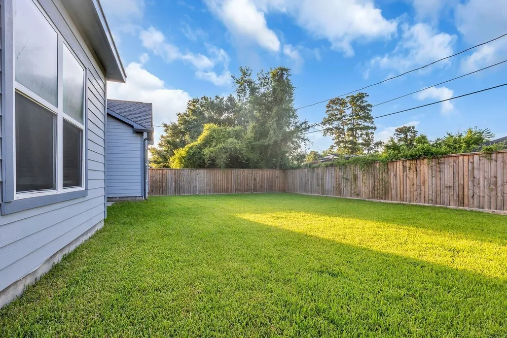 2627 Carmel St, Houston, TX 77091