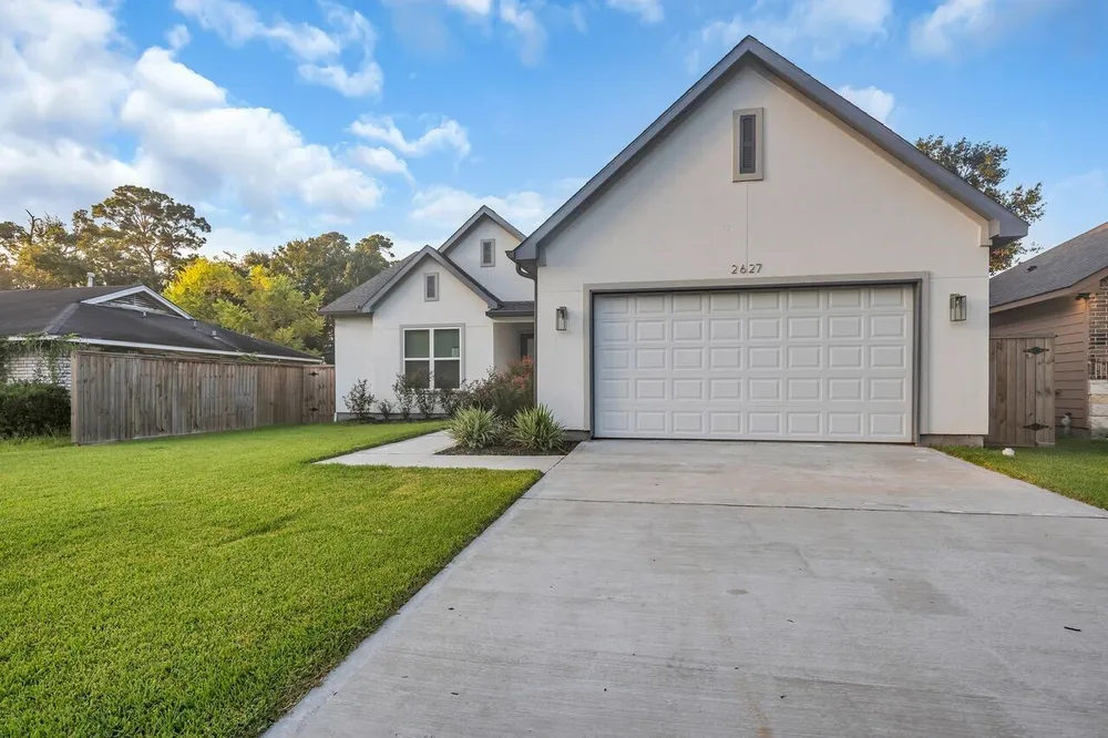 2627 Carmel St, Houston, TX 77091