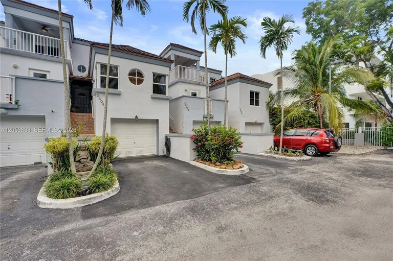 2404 NE 135th St, North Miami, FL 33181