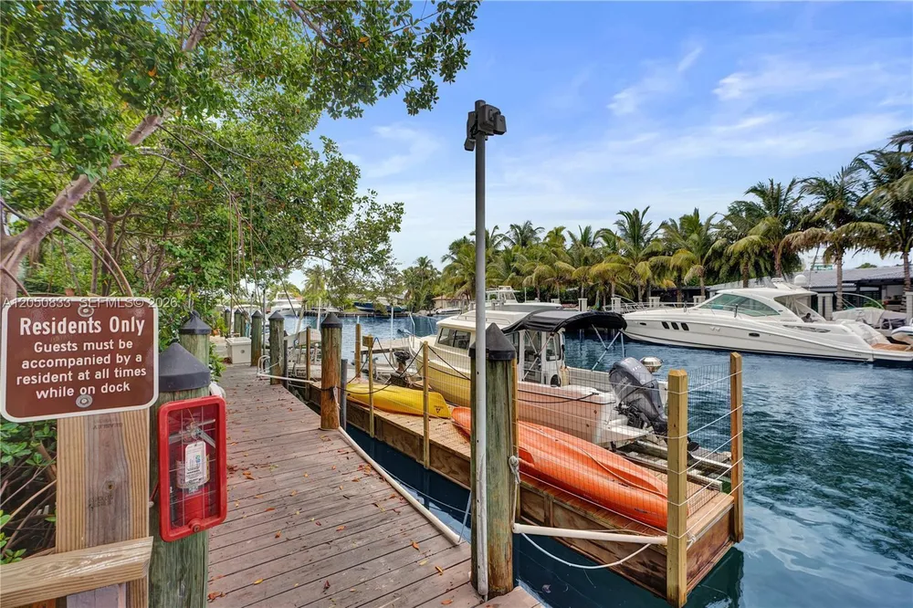 2404 NE 135th St, North Miami, FL 33181