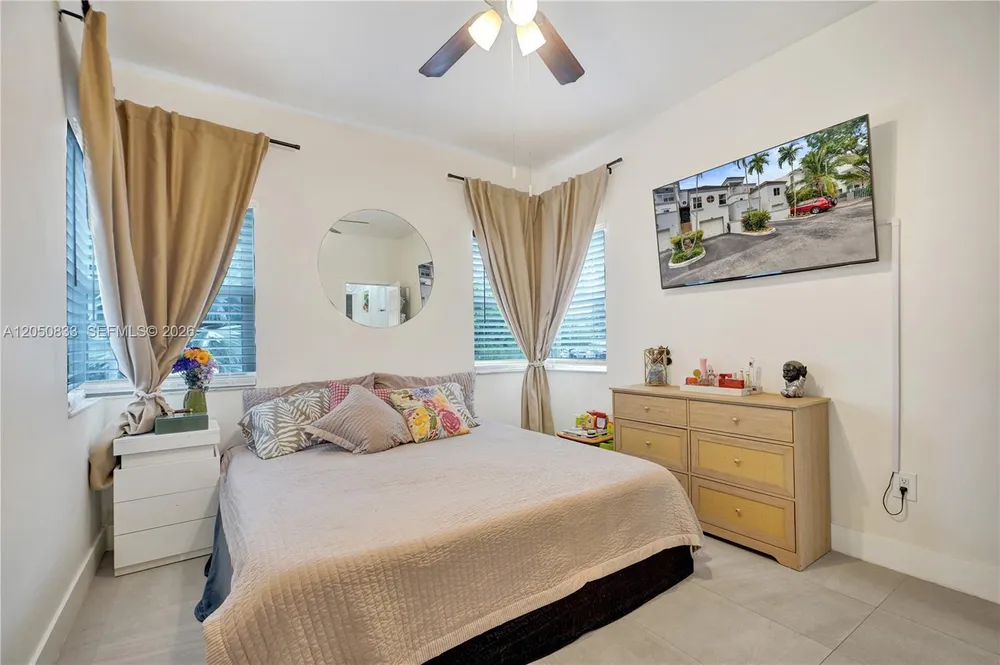 2404 NE 135th St, North Miami, FL 33181