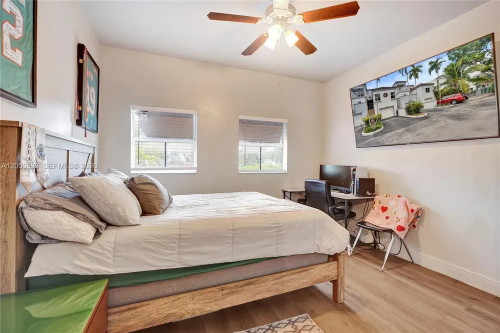 2404 NE 135th St, North Miami, FL 33181