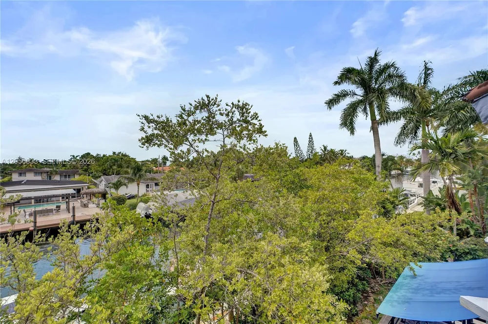 2404 NE 135th St, North Miami, FL 33181