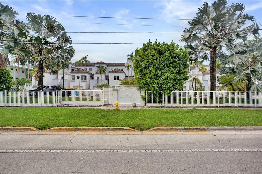 2404 NE 135th St, North Miami, FL 33181