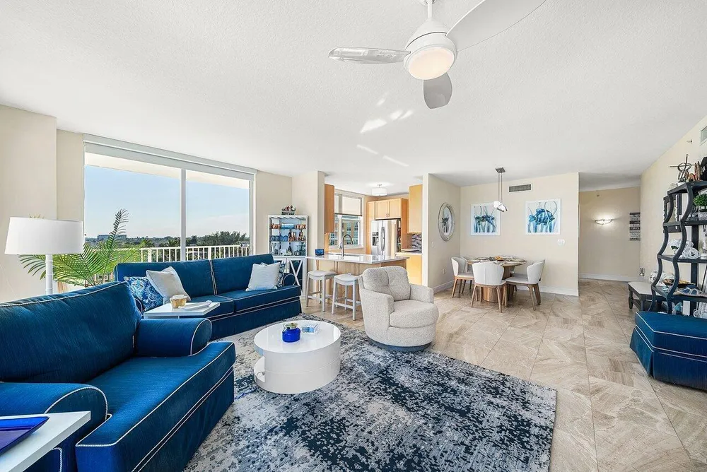 625 Casa Loma Blvd, Boynton Beach, FL 33435