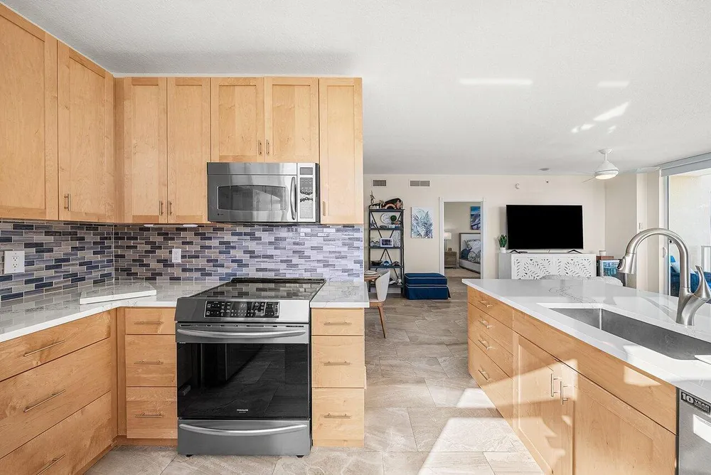 625 Casa Loma Blvd, Boynton Beach, FL 33435