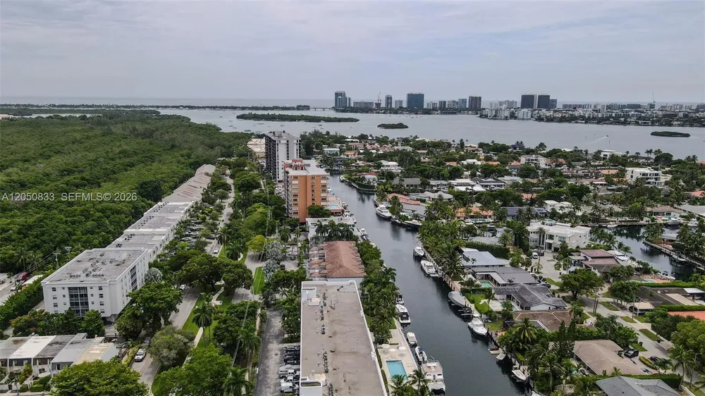 2404 NE 135th St, North Miami, FL 33181