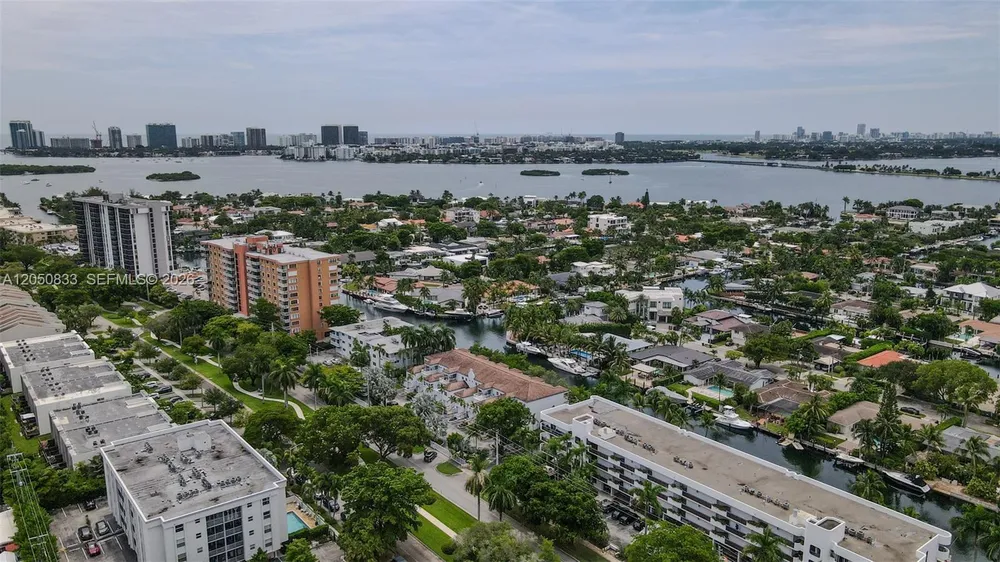 2404 NE 135th St, North Miami, FL 33181
