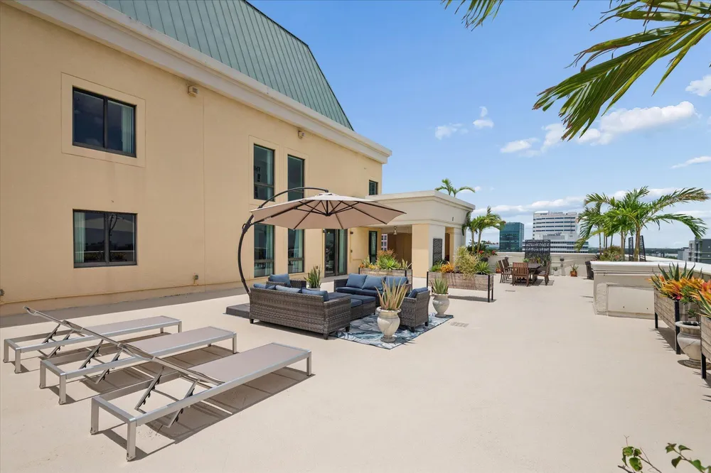 110 N Federal Hwy, Fort Lauderdale, FL 33301