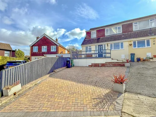 Malthouse Close, Blunsdon, SWINDONphoto