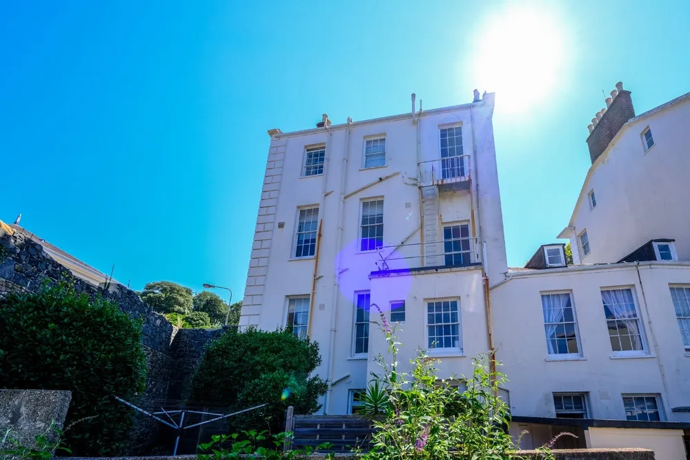 1 & 2 St Saviours Crescent