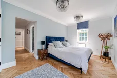 High Street, Esher, KT10 photo 5