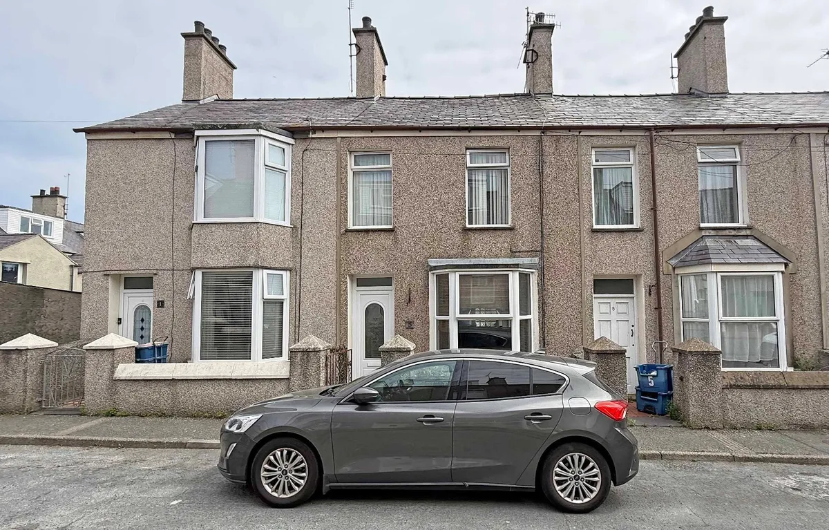 Roland Street, Holyhead, Isle of Anglesey, LL65