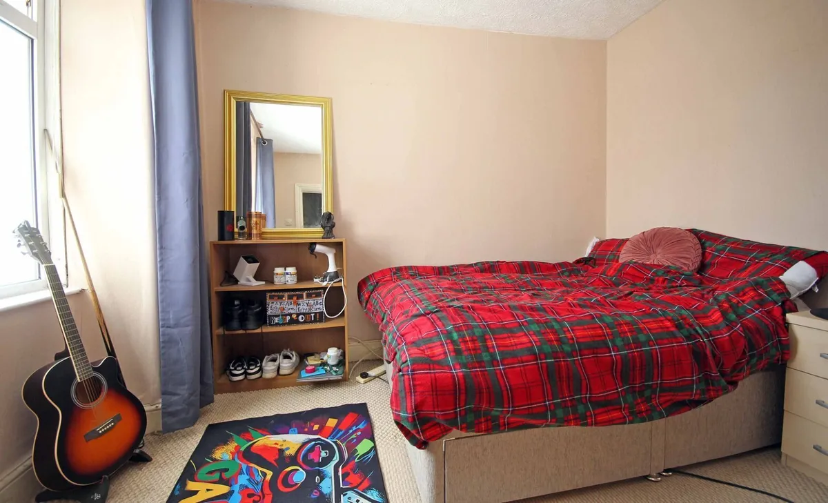 Roland Street, Holyhead, Isle of Anglesey, LL65