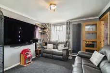 Oak Crescent, EYE