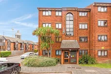 Cotton Avenue, LONDON