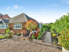 Maple Drive, Nuthall, Nottingham thumb 2