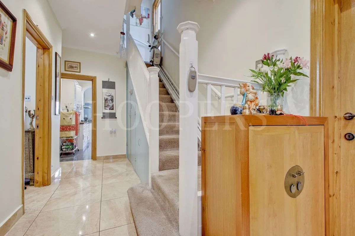 Cairnfield Avenue, London, NW2
