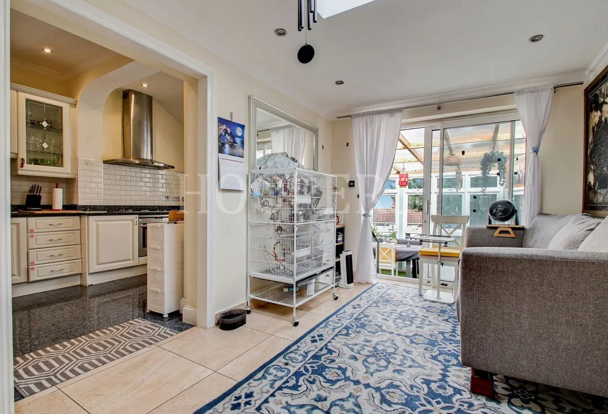 Cairnfield Avenue, London, NW2