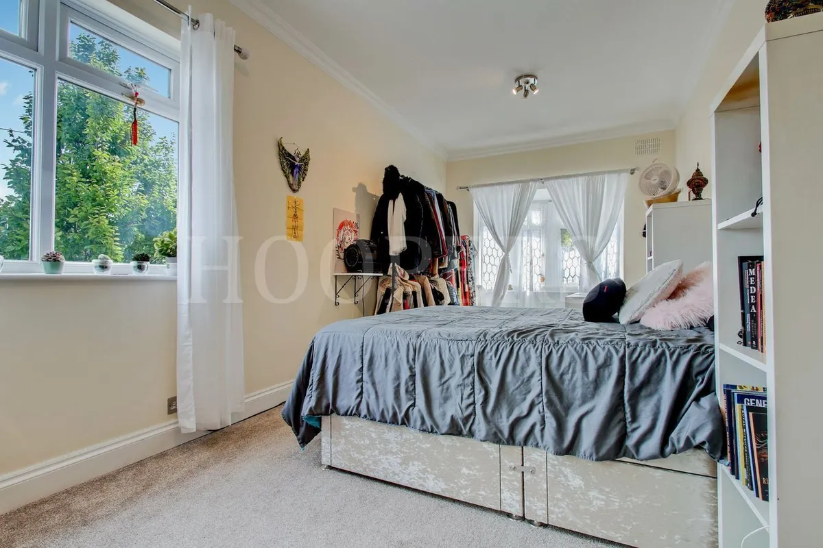 Cairnfield Avenue, London, NW2