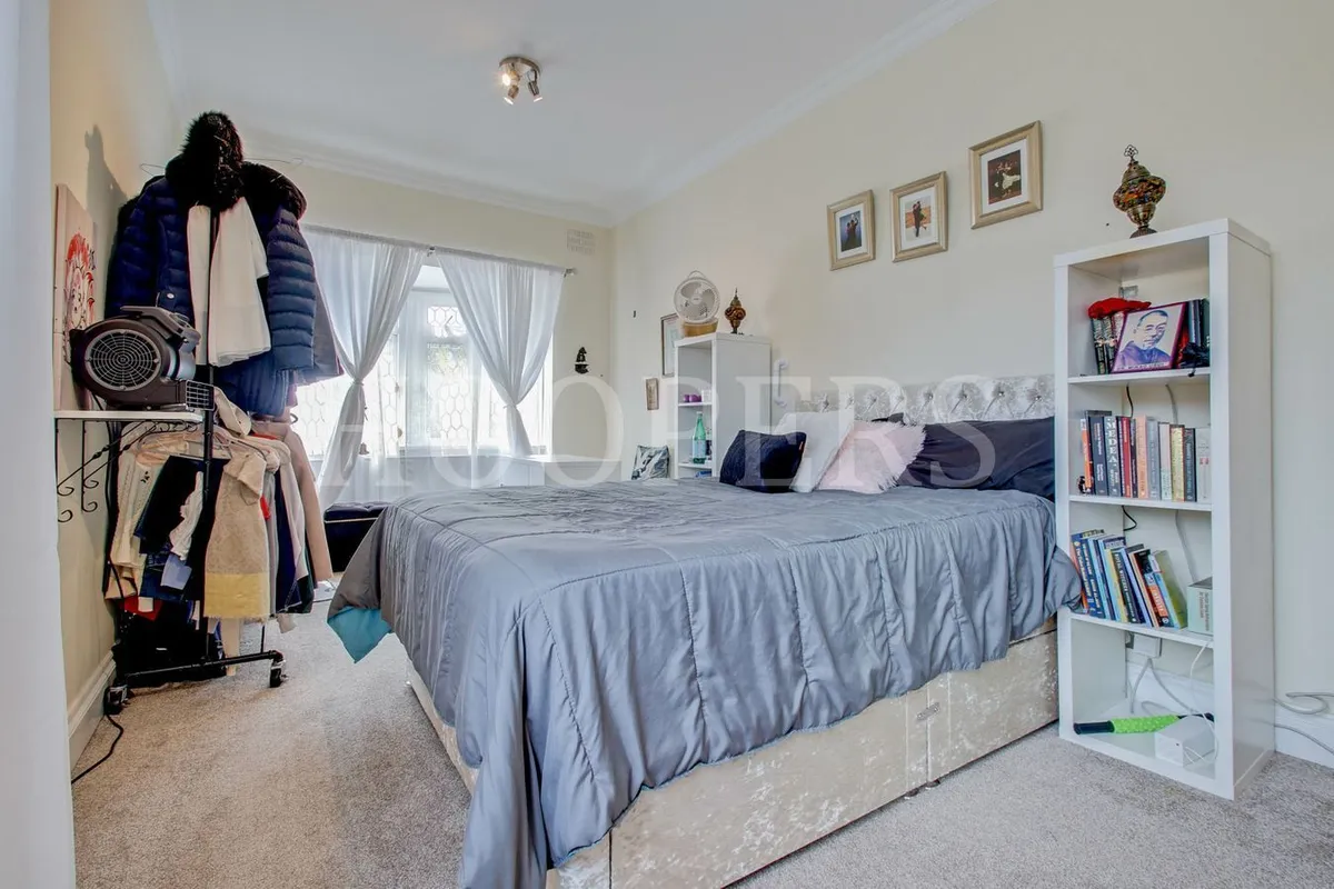Cairnfield Avenue, London, NW2