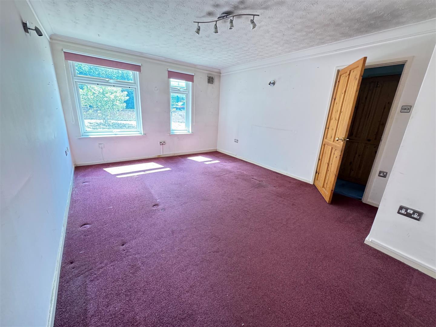 Uplands Park Road, Rayleigh Image 2