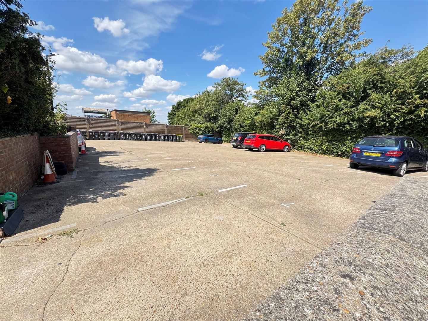 Uplands Park Road, Rayleigh Image 9