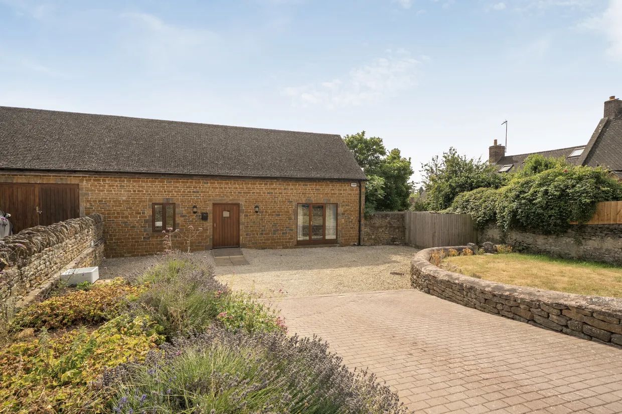 Burdrop, Nr Banbury, OX15 photo 1