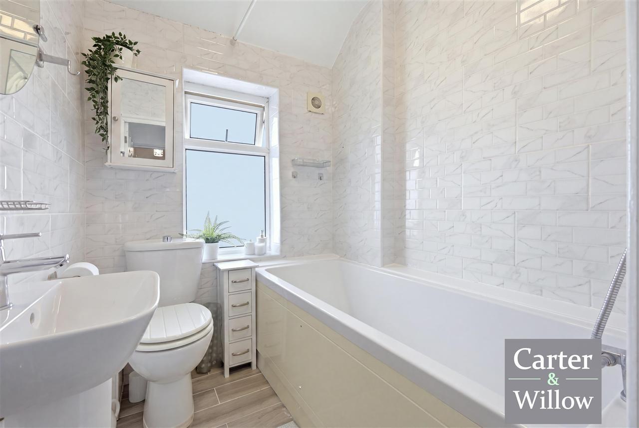 Fanshawe Crescent, Essex Image 16