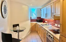 Manchester Road, London, E14 photo 9