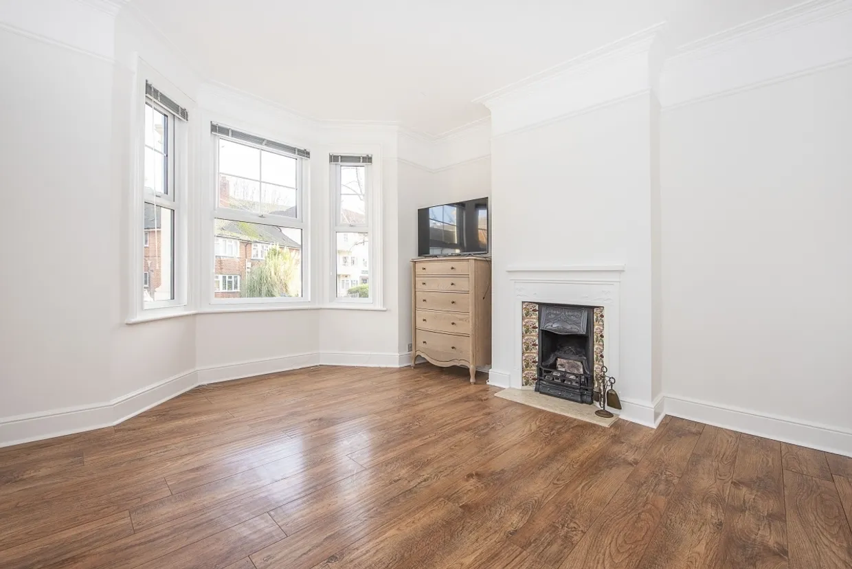 The Bittoms Kingston upon Thames KT1 photo 2