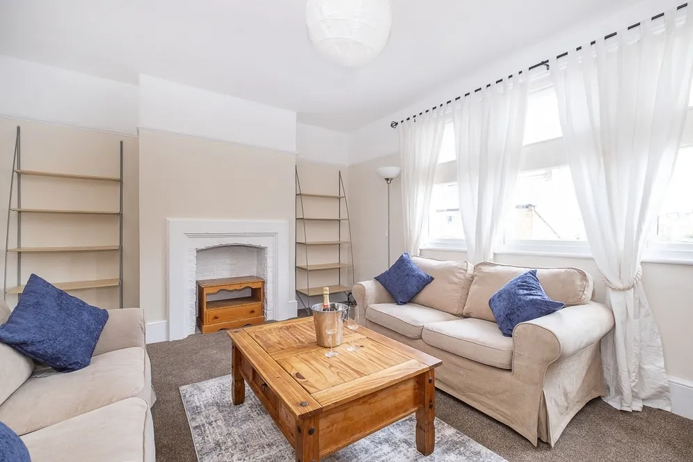 Brightwell Crescent London SW17 photo 5