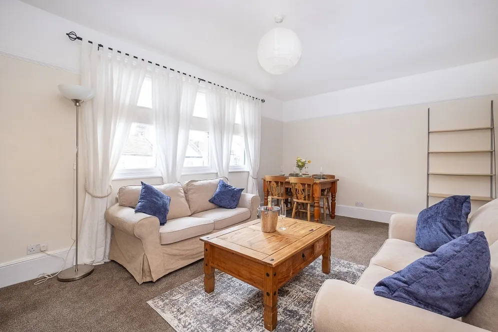 Brightwell Crescent London SW17 photo 6