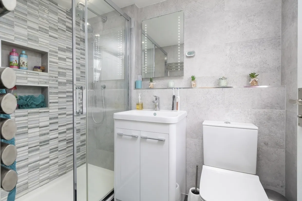 Binyon Crescent Stanmore HA7 photo 6