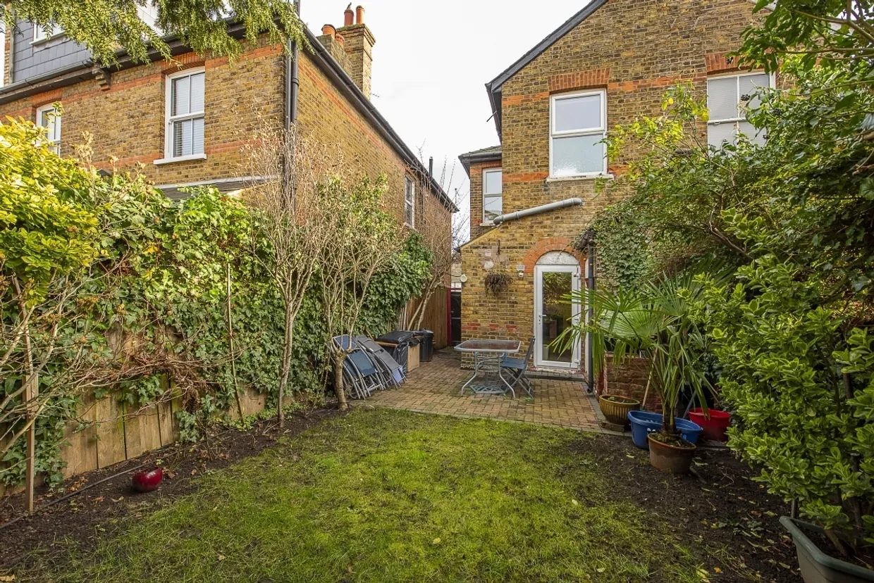 The Bittoms Kingston upon Thames KT1 photo 8