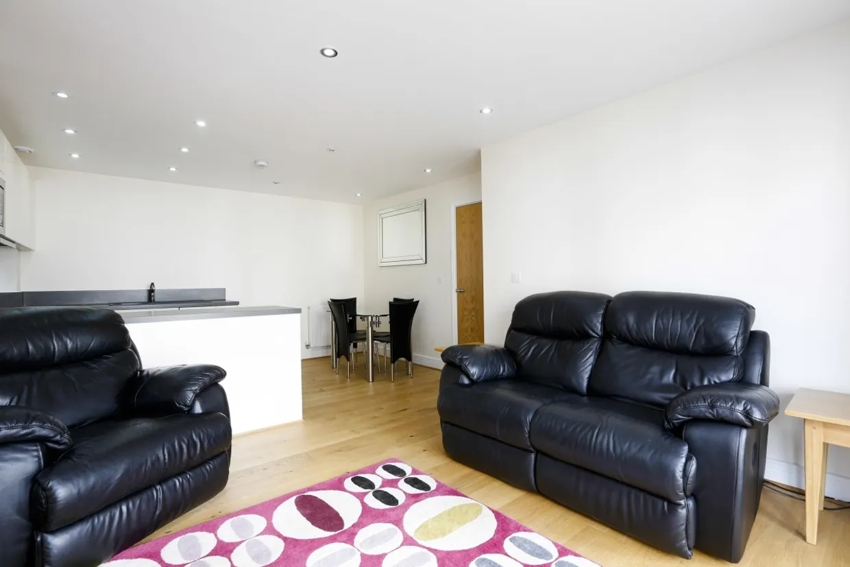 Holford Way London SW15 photo 8